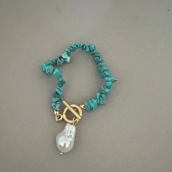 Turquoise Chip Bracelet M707 - Picture 2 of 2